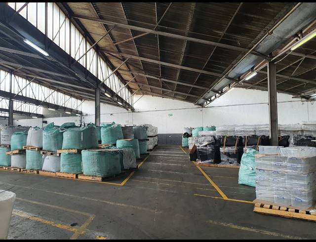 4,228M² FACTORY TO LET IN SACKS CIRCLE INDUSTRIAL